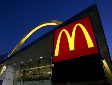 Πώς τα McDonalds έχασαν 4,3 εκατ. δολάρια επειδή κέρδισε μια ομάδα μπάσκετ (φώτο)